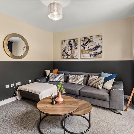Sleek And Stylish 2 Bed With Garden And Parking Lejlighed Sheffield Eksteriør billede